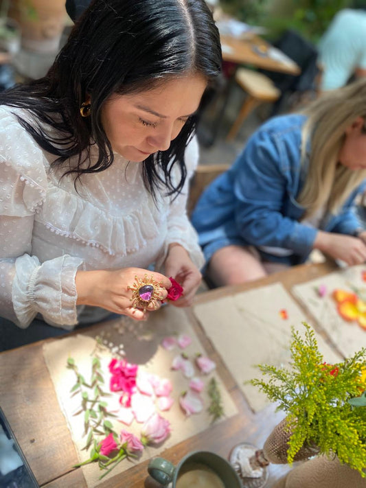 Experiencia | Taller | Crea cuadro Botánico con flores prensadas
